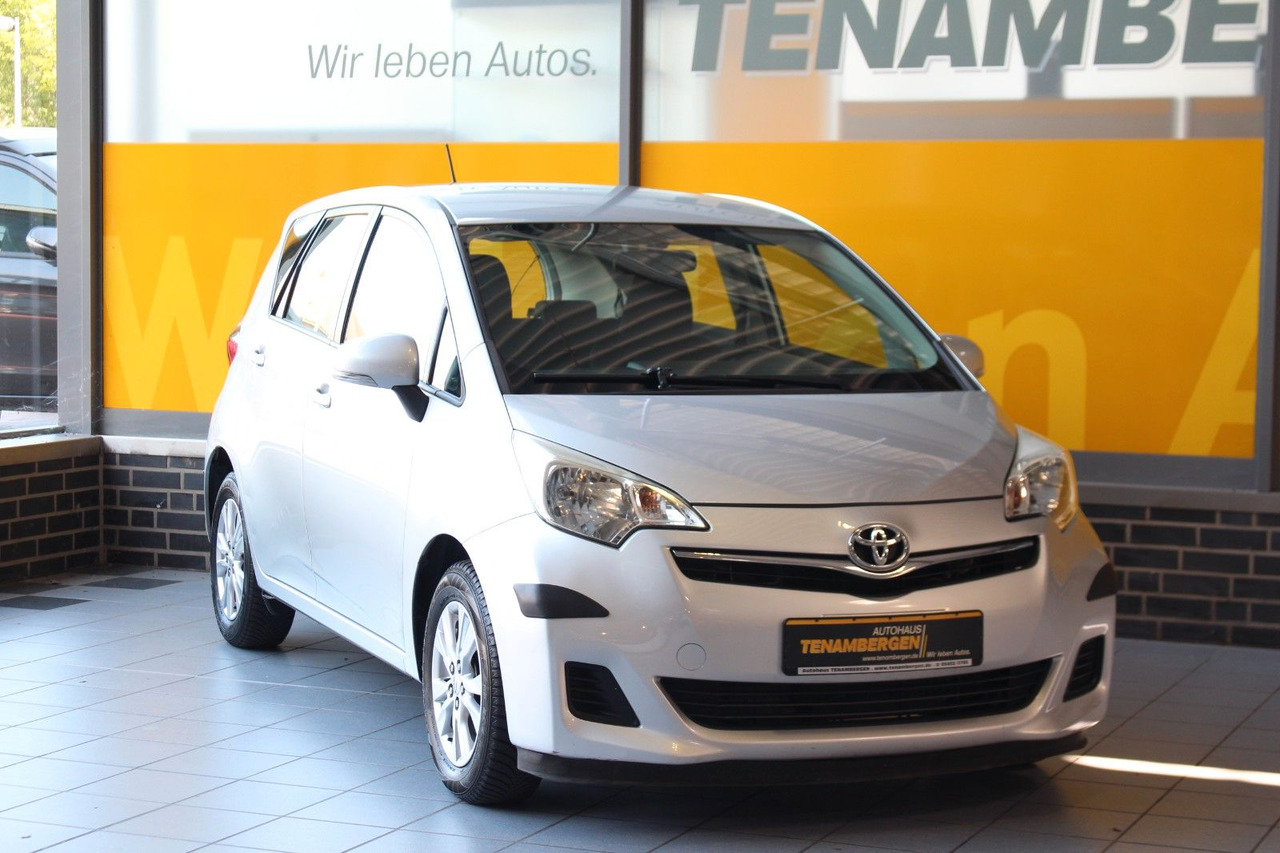 Toyota Verso-S Life Klima ZV Allwetter Kamera AHK - Furgoneta de pasajeros: foto 2 Toyota Verso-S Life Klima ZV Allwetter Kamera AHK - Furgoneta de pasajeros: foto 2