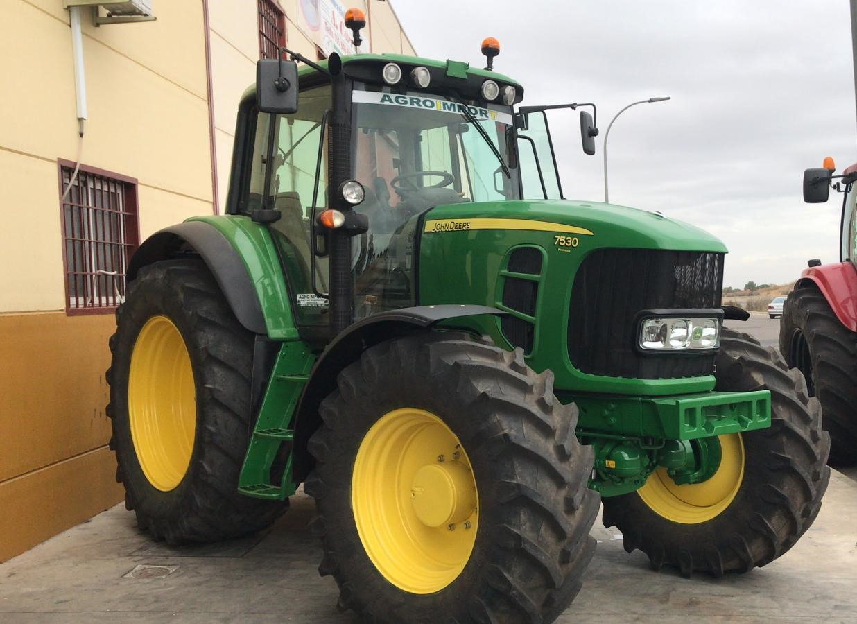 John Deere 7530 Premium - Tractor: foto 1 John Deere 7530 Premium - Tractor: foto 1