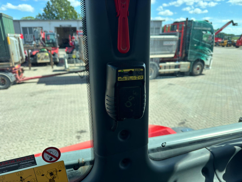 Manipulador telescópico MAGNI 6.20 Magni TH 6.20 Radiostyrning: foto 17