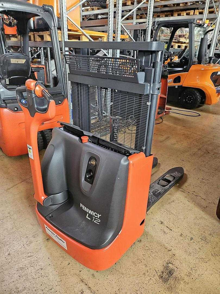 Linde L12 - Apilador: foto 4 Linde L12 - Apilador: foto 4