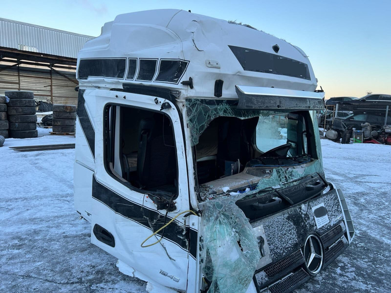 Mercedes-Benz Actros MP4 - Cabina e interior: foto 2 Mercedes-Benz Actros MP4 - Cabina e interior: foto 2