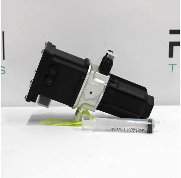 DAF XF106 AdBlue Pomp 2208766 Nieuw - Procesamiento de combustible para Camión: foto 2 DAF XF106 AdBlue Pomp 2208766 Nieuw - Procesamiento de combustible para Camión: foto 2