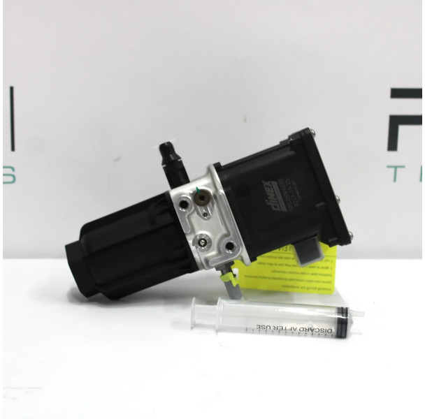 DAF XF106 AdBlue Pomp 2208766 Nieuw - Procesamiento de combustible para Camión: foto 1 DAF XF106 AdBlue Pomp 2208766 Nieuw - Procesamiento de combustible para Camión: foto 1