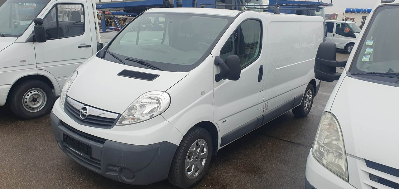 Opel Vivaro - Furgoneta pequeña: foto 1 Opel Vivaro - Furgoneta pequeña: foto 1