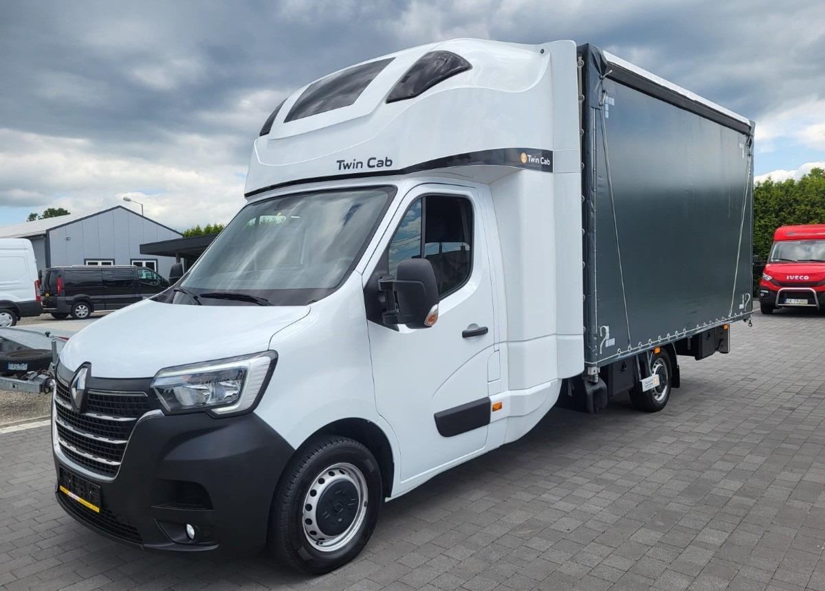Renault 10 europalet kabina XXL 2x spania Master jak Nowy Kabina 2xspanie - Furgoneta con caja de lona: foto 2 Renault 10 europalet kabina XXL 2x spania Master jak Nowy Kabina 2xspanie - Furgoneta con caja de lona: foto 2