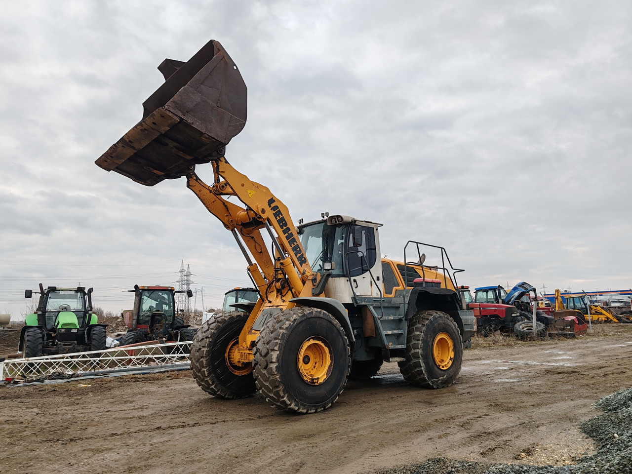 Liebherr L576 2plus2 - Cargadora de ruedas: foto 1 Liebherr L576 2plus2 - Cargadora de ruedas: foto 1