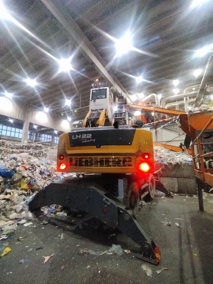 Liebherr LH22 M Litronic - Manipulador de materiales: foto 2 Liebherr LH22 M Litronic - Manipulador de materiales: foto 2