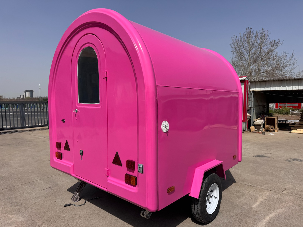 Deli Star Trailers EasyGo 230 Light - EU standards - Remolque venta ambulante: foto 1 Deli Star Trailers EasyGo 230 Light - EU standards - Remolque venta ambulante: foto 1