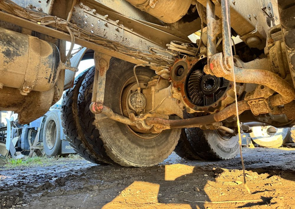 Iveco EuroTrakker - Camión volquete: foto 5 Iveco EuroTrakker - Camión volquete: foto 5