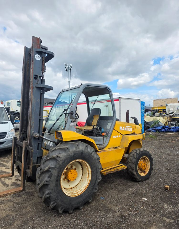 Manitou M26.4 Terenowy 4x4 5,5m - Carretilla elevadora: foto 3 Manitou M26.4 Terenowy 4x4 5,5m - Carretilla elevadora: foto 3