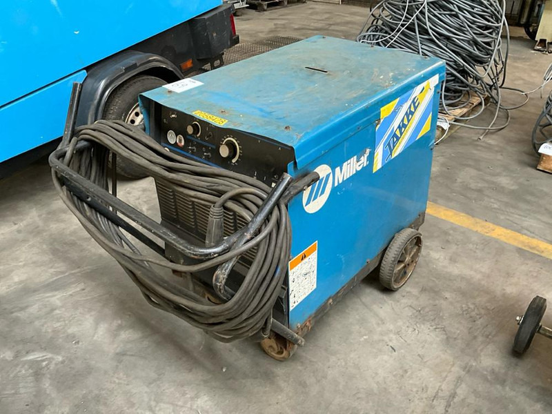 Maquinaria de construcción Miller Gold Star 852: foto 1