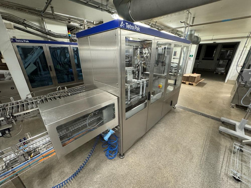 Tetra Pak Cardboard Packer - Maquinaria de embalaje: foto 4 Tetra Pak Cardboard Packer - Maquinaria de embalaje: foto 4