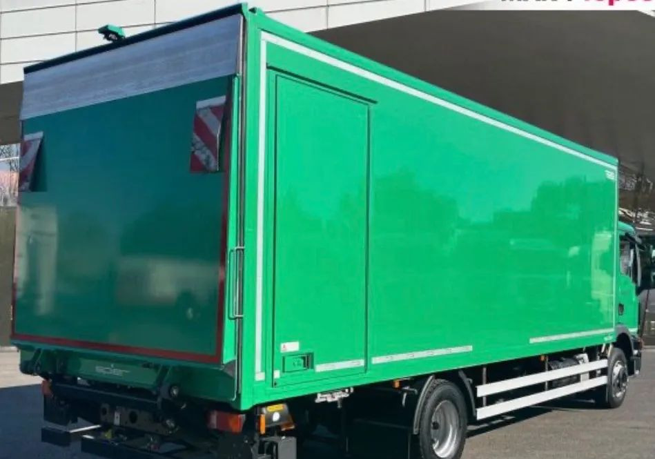 MAN TGM 15.250 - Camión caja cerrada: foto 2 MAN TGM 15.250 - Camión caja cerrada: foto 2