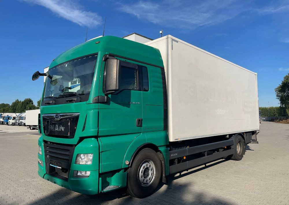 MAN TGX 18.420/ KONTENER 7,2m - Camión caja cerrada: foto 3 MAN TGX 18.420/ KONTENER 7,2m - Camión caja cerrada: foto 3