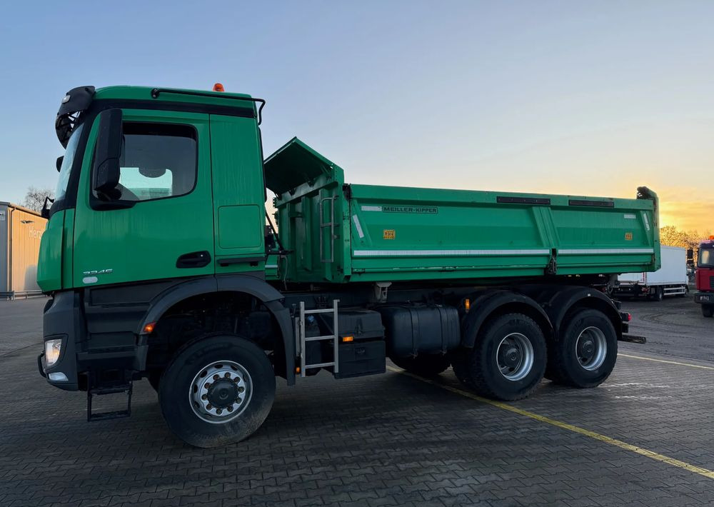 Mercedes-Benz AROCS 3345/6x6/ Wywrotka Miller Bordmatic - Camión volquete: foto 2 Mercedes-Benz AROCS 3345/6x6/ Wywrotka Miller Bordmatic - Camión volquete: foto 2