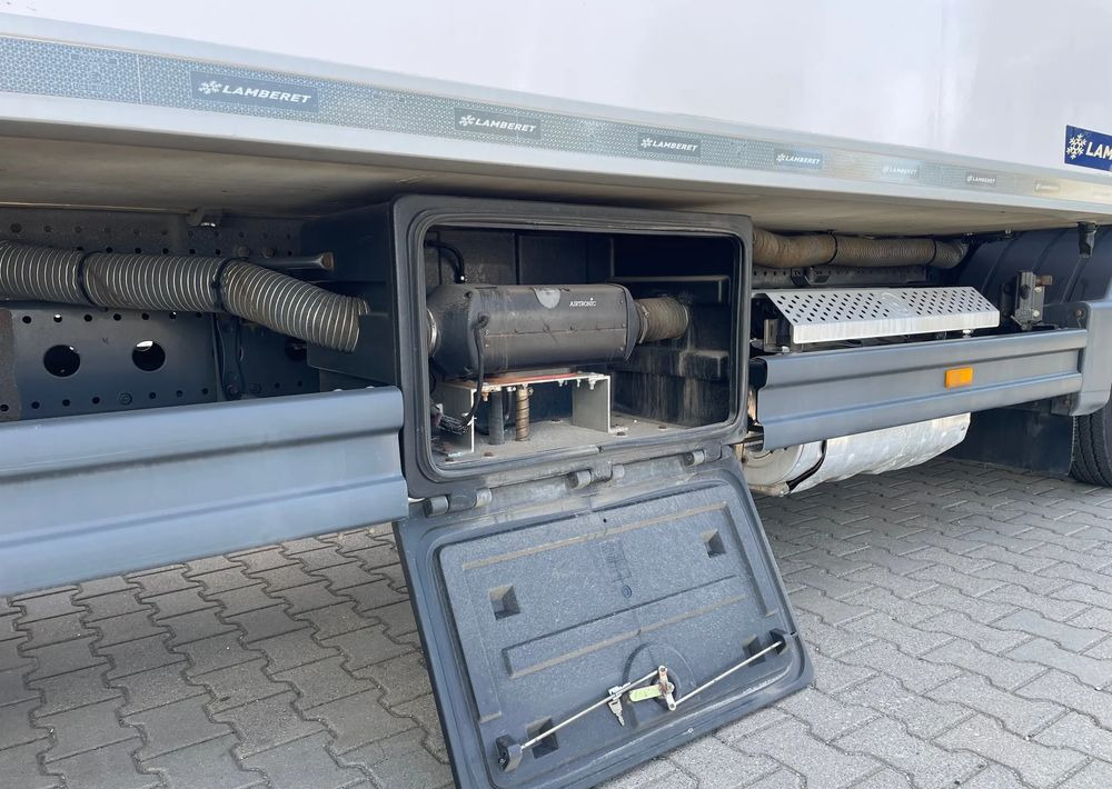 Mercedes-Benz ATEGO 818, IZOTERMA OGRZEWANA! - Camión caja cerrada: foto 4 Mercedes-Benz ATEGO 818, IZOTERMA OGRZEWANA! - Camión caja cerrada: foto 4