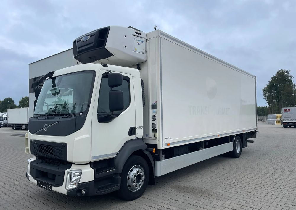 Volvo FL 16.250 CHŁODNIA - Camión frigorífico: foto 2 Volvo FL 16.250 CHŁODNIA - Camión frigorífico: foto 2