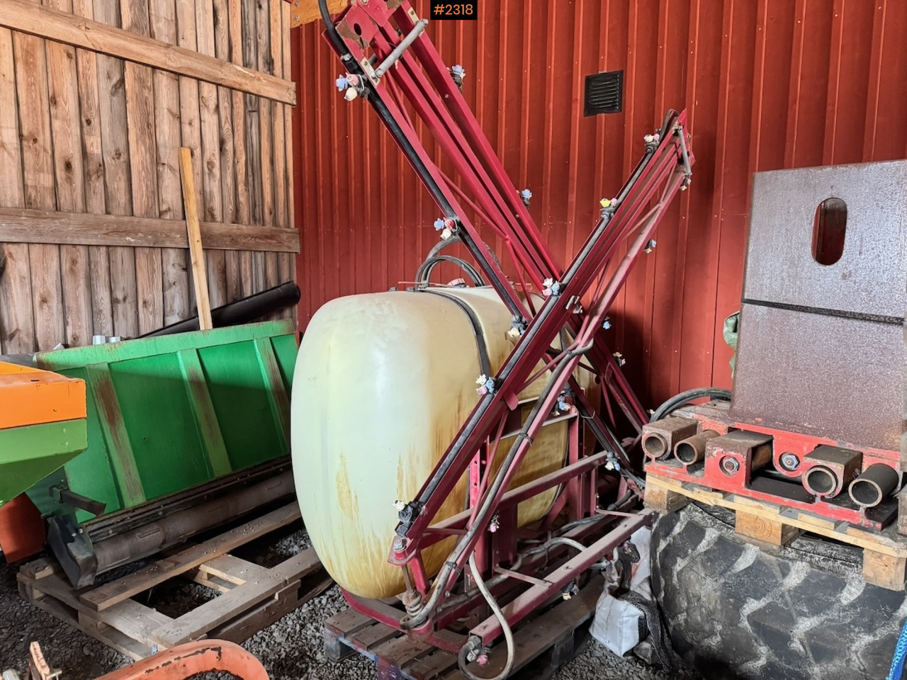 Field sprayer with 9 meter boom - Pulverizador suspendido: foto 1 Field sprayer with 9 meter boom - Pulverizador suspendido: foto 1
