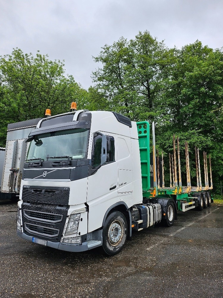 Volvo FH 540 - Camión forestal: foto 1 Volvo FH 540 - Camión forestal: foto 1