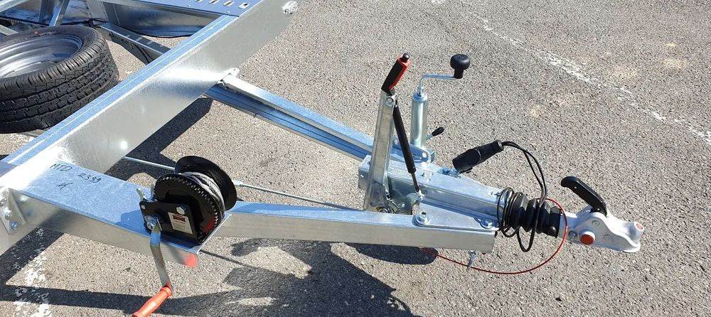 Niewiadów JUPITER 4x2,1m R13C NOWY MODEL - Remolque de coche: foto 5 Niewiadów JUPITER 4x2,1m R13C NOWY MODEL - Remolque de coche: foto 5