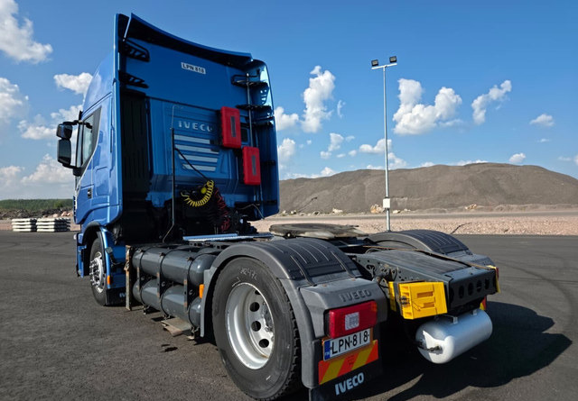 IvecoStralis 460 4x2 CNG / LNG - Cabeza tractora: foto 3 IvecoStralis 460 4x2 CNG / LNG - Cabeza tractora: foto 3