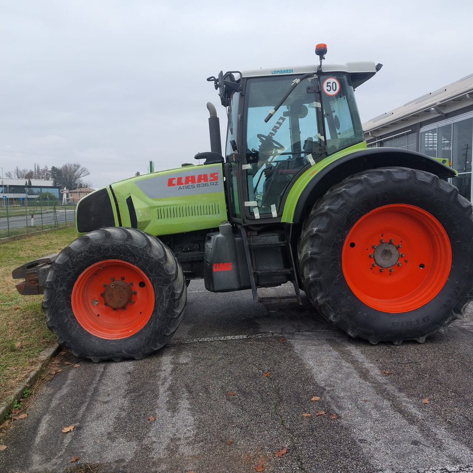 CLAAS ARES 836 RZ - Tractor: foto 1 CLAAS ARES 836 RZ - Tractor: foto 1