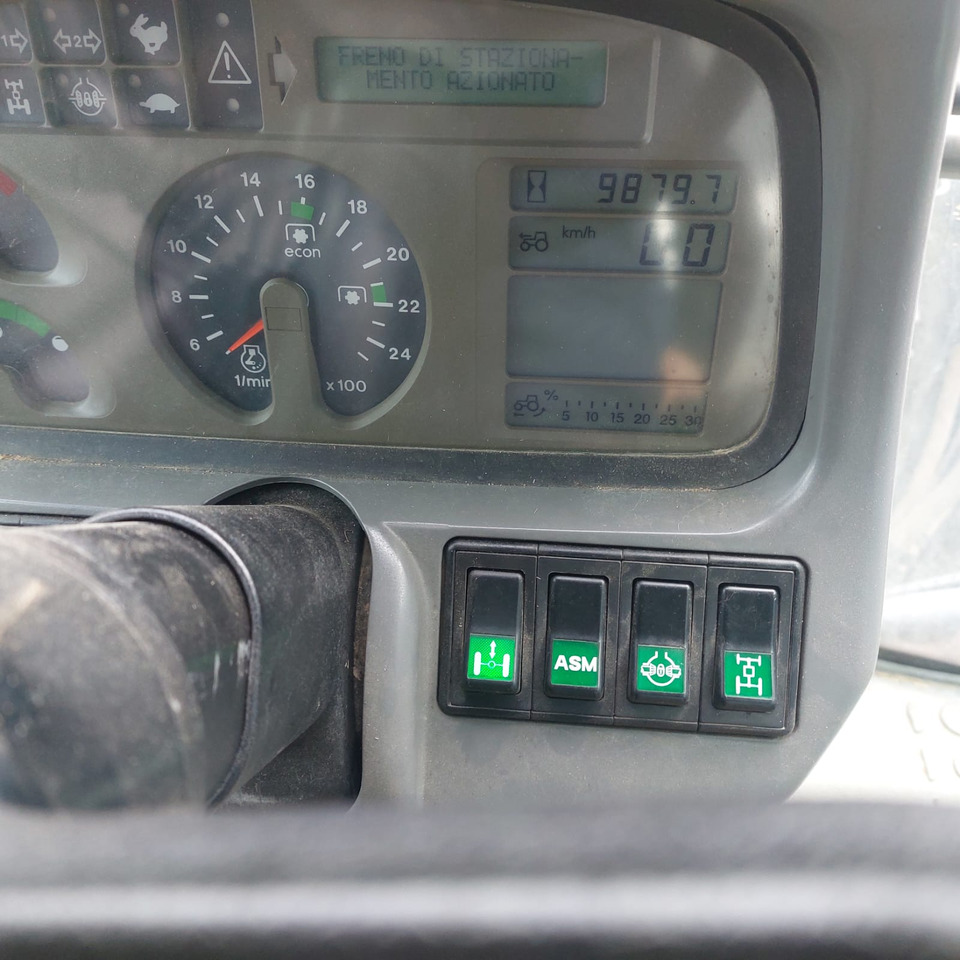 DEUTZ AGROTRON 135 MKIII - Tractor: foto 4 DEUTZ AGROTRON 135 MKIII - Tractor: foto 4