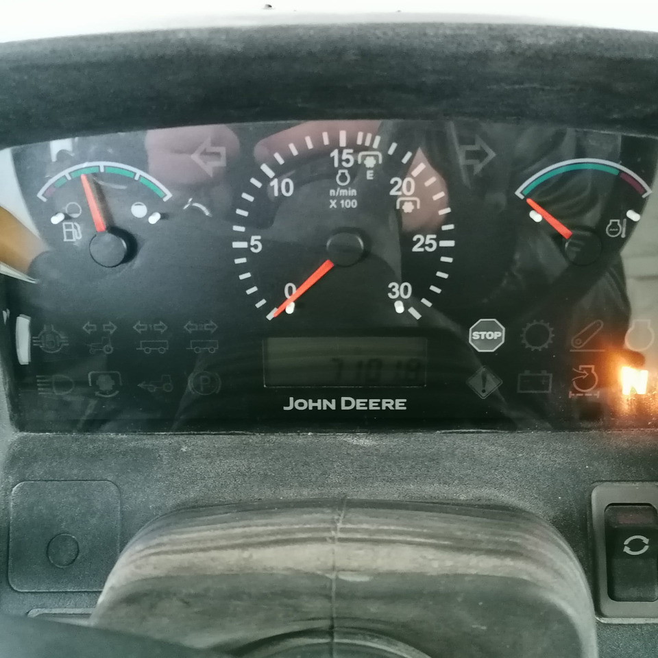 JOHN DEERE 5070 M - Tractor: foto 5 JOHN DEERE 5070 M - Tractor: foto 5