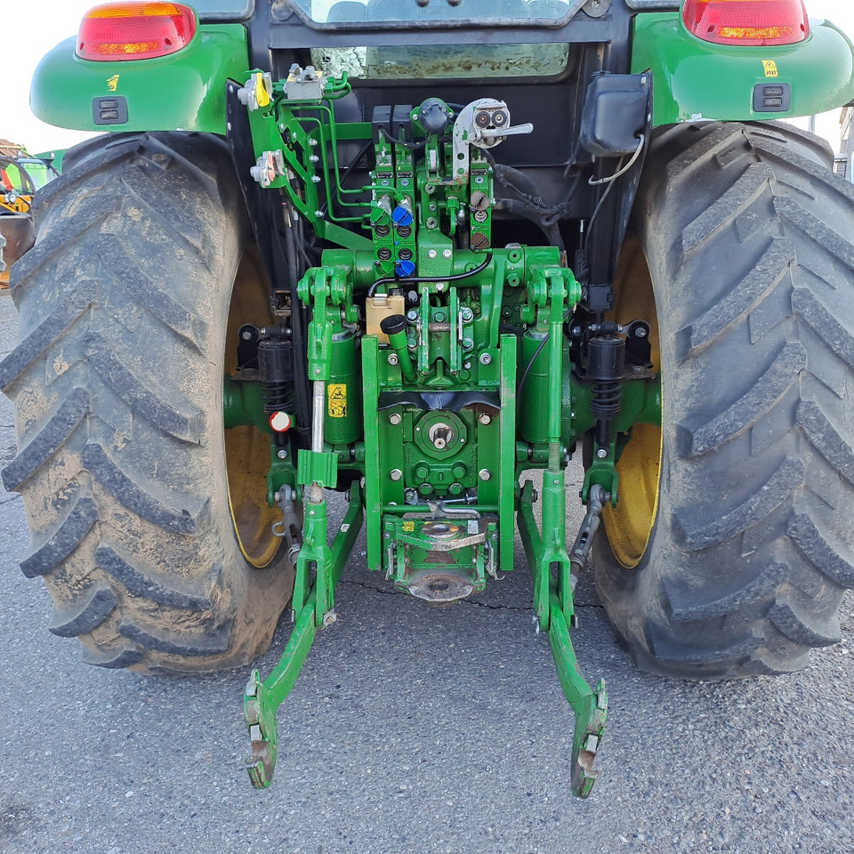 JOHN DEERE 5125R - Tractor: foto 5 JOHN DEERE 5125R - Tractor: foto 5