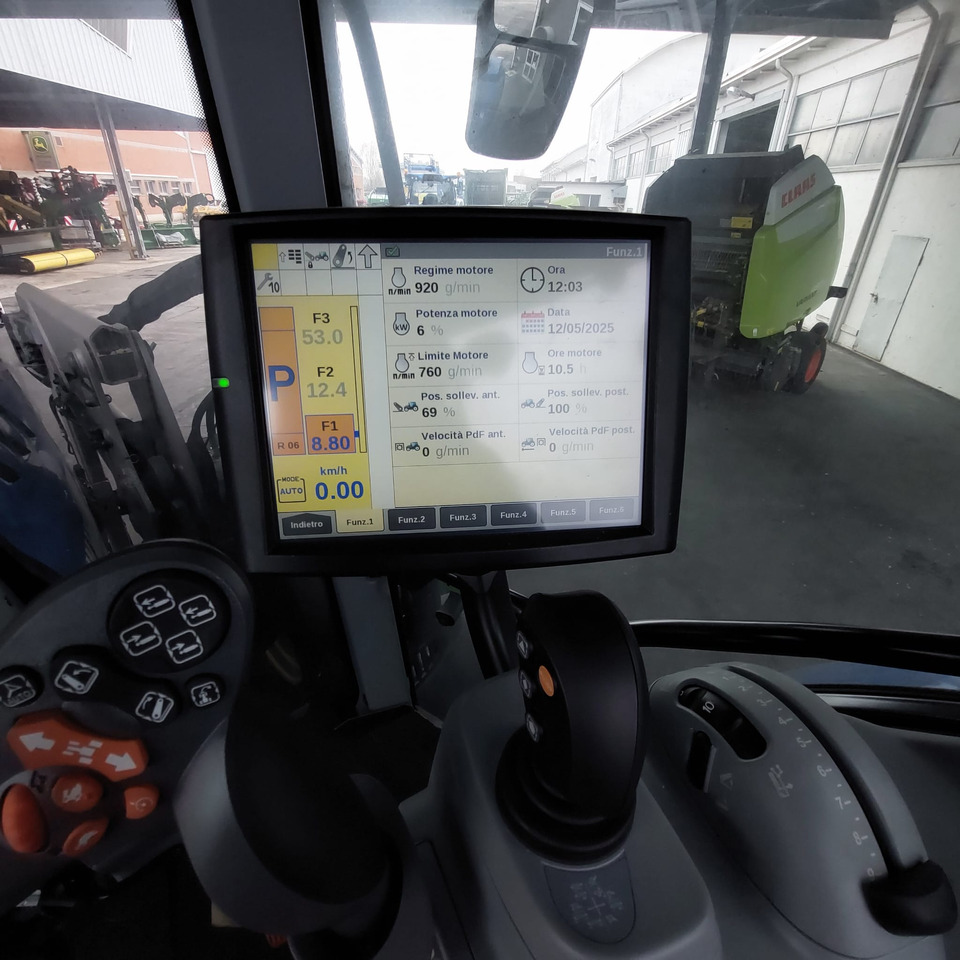 NEW HOLLAND T7 225 - Tractor: foto 4 NEW HOLLAND T7 225 - Tractor: foto 4