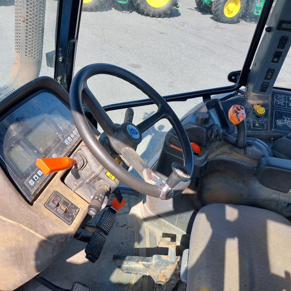 NEW HOLLAND TM 190 - Tractor: foto 4 NEW HOLLAND TM 190 - Tractor: foto 4