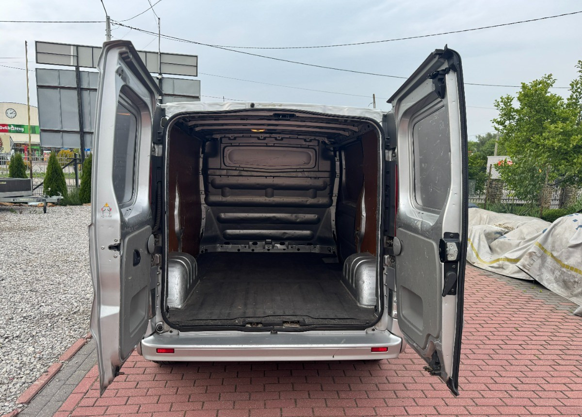 Opel Vivaro L1H1 Blaszak 3 osobowy Klimatyzacja - Furgón: foto 5 Opel Vivaro L1H1 Blaszak 3 osobowy Klimatyzacja - Furgón: foto 5