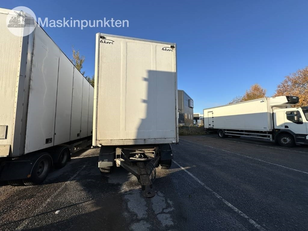 Ekeri L/L-4 Skåpsläp med öppningsbar sida - Remolque caja cerrada: foto 2 Ekeri L/L-4 Skåpsläp med öppningsbar sida - Remolque caja cerrada: foto 2