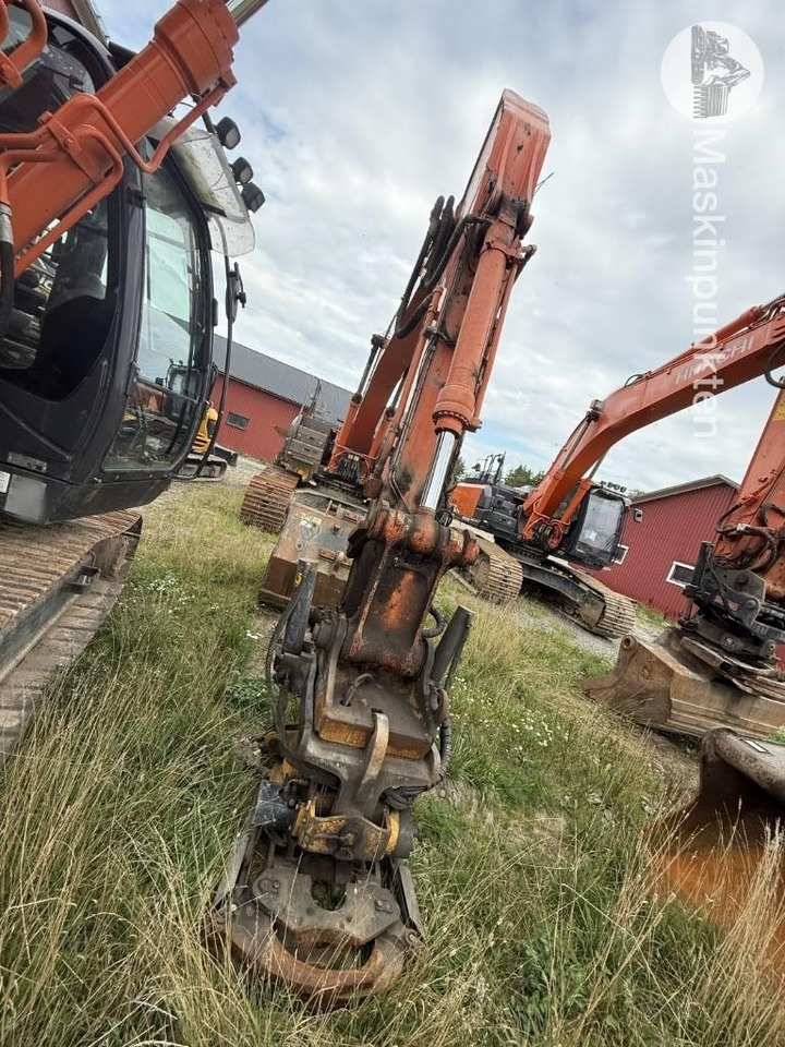 Hitachi ZX 300 LC-6 - Excavadora de cadenas: foto 3 Hitachi ZX 300 LC-6 - Excavadora de cadenas: foto 3