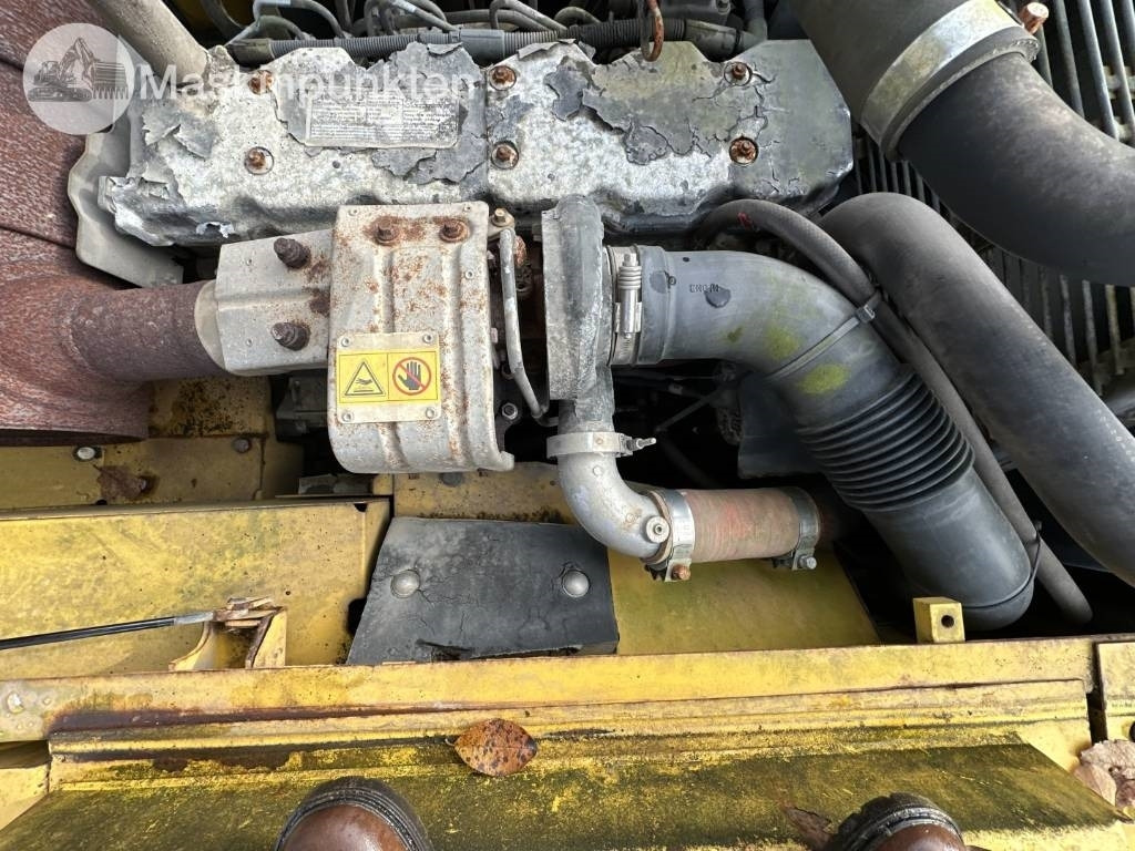 Excavadora de cadenas Komatsu PC 210 LC-8: foto 23