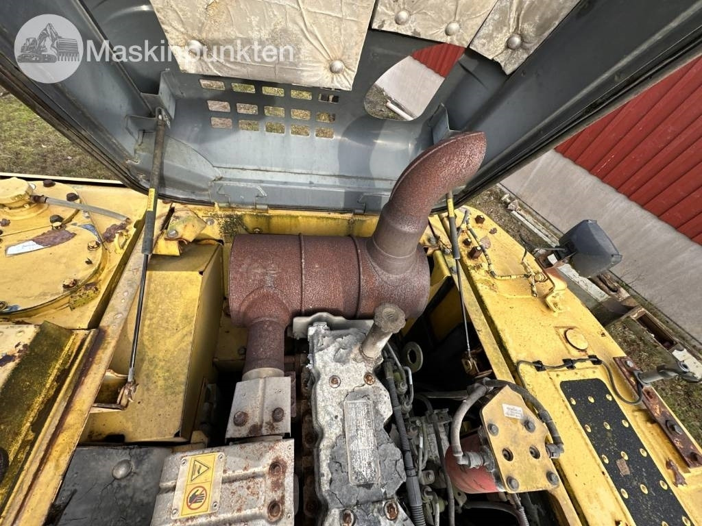 Excavadora de cadenas Komatsu PC 210 LC-8: foto 22