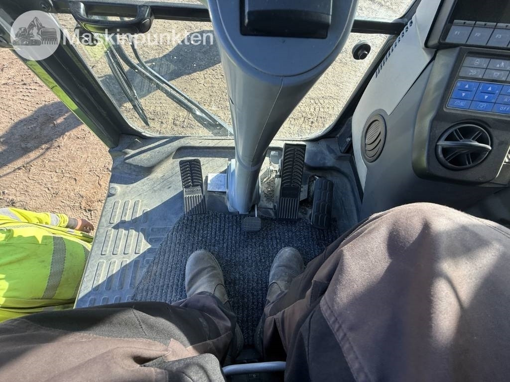 Leasing de Komatsu PW 160  Komatsu PW 160: foto 48