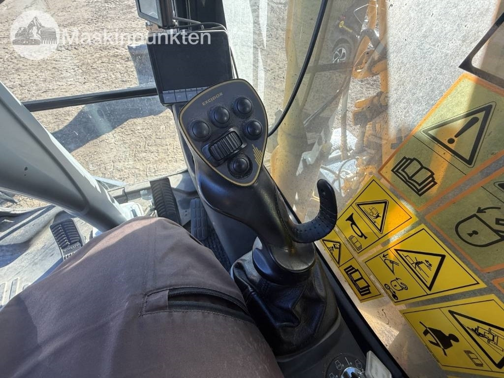 Leasing de Komatsu PW 160  Komatsu PW 160: foto 44