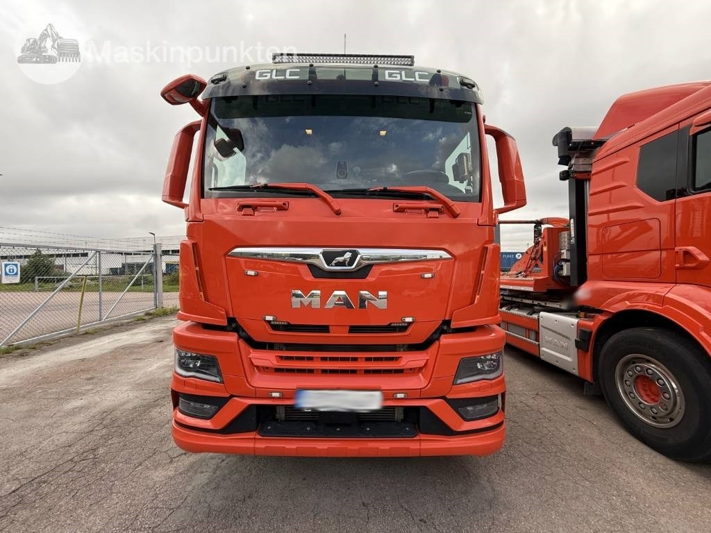 MAN TGS 26.360 - Camión portacontenedor de cadenas: foto 2 MAN TGS 26.360 - Camión portacontenedor de cadenas: foto 2