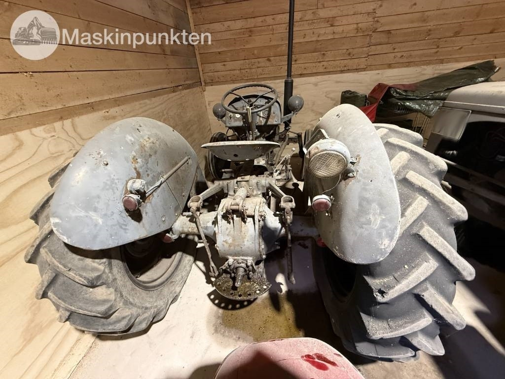 Massey Ferguson TYP FV026 - Tractor: foto 5 Massey Ferguson TYP FV026 - Tractor: foto 5
