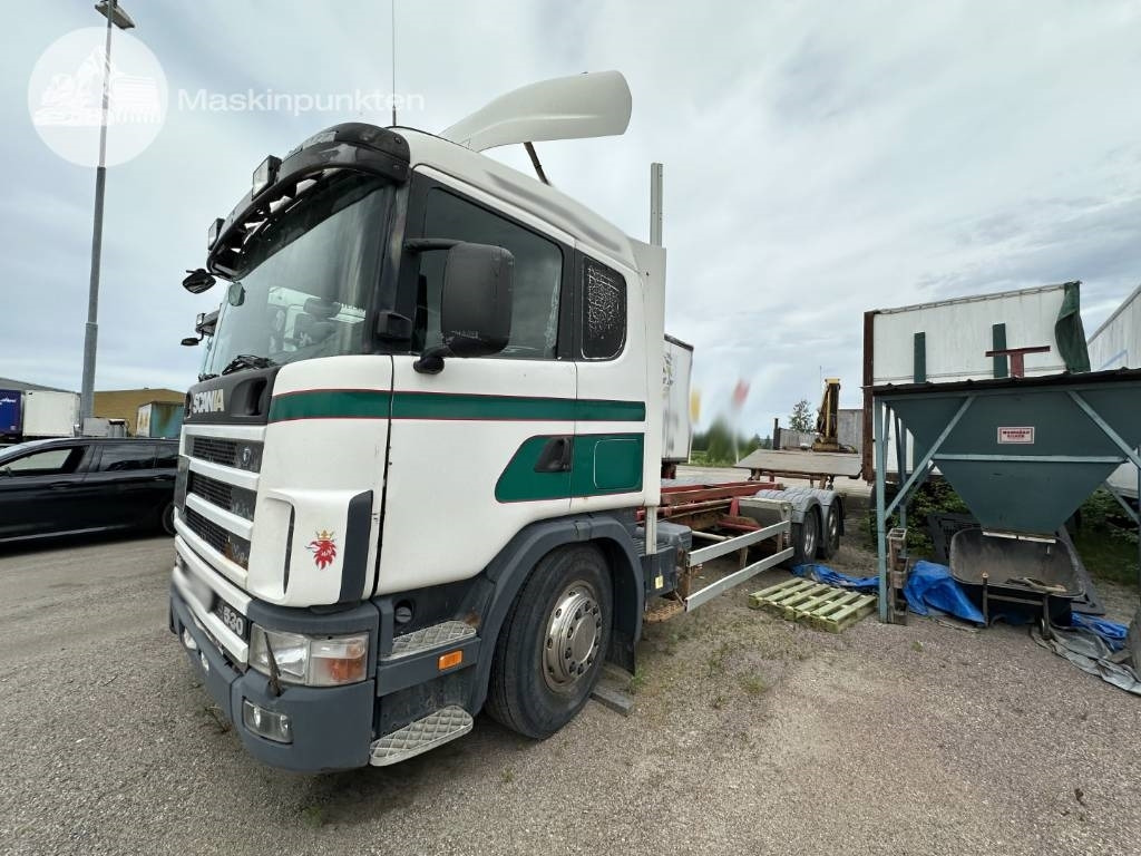 Scania R 124 LB - Camión portacontenedore/ Intercambiable: foto 2 Scania R 124 LB - Camión portacontenedore/ Intercambiable: foto 2