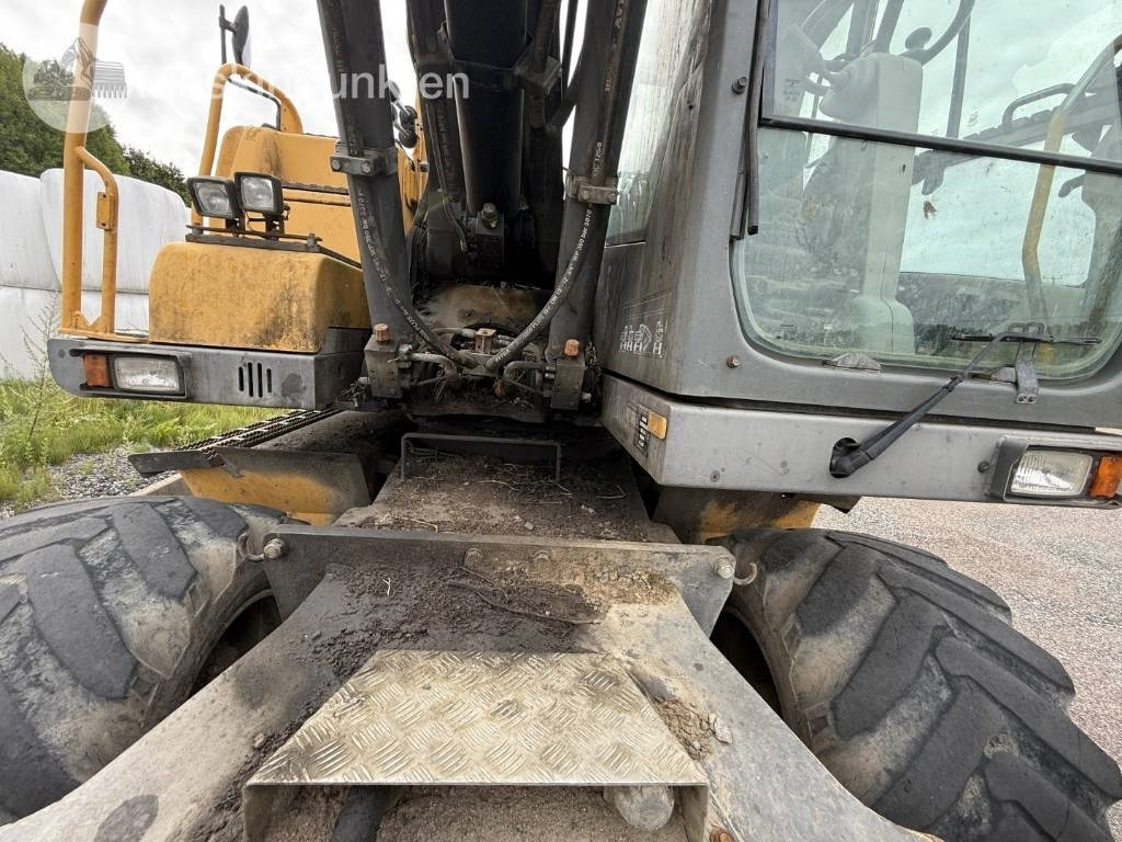 Excavadora de ruedas Volvo EW 140 C: foto 32 Excavadora de ruedas Volvo EW 140 C: foto 32