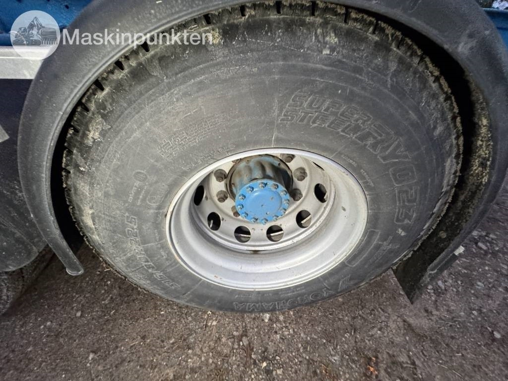 Camión forestal Volvo F 16: foto 14