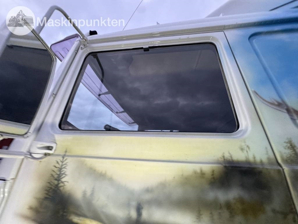 Camión forestal Volvo F 16: foto 39