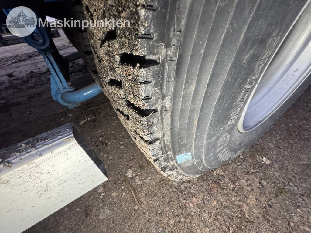 Camión forestal Volvo F 16: foto 11