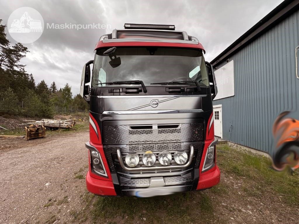 Volvo FH 16 750 - Camión forestal: foto 2 Volvo FH 16 750 - Camión forestal: foto 2