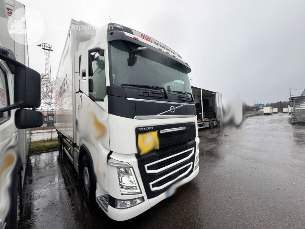 Camión caja cerrada Volvo FH 500: foto 1