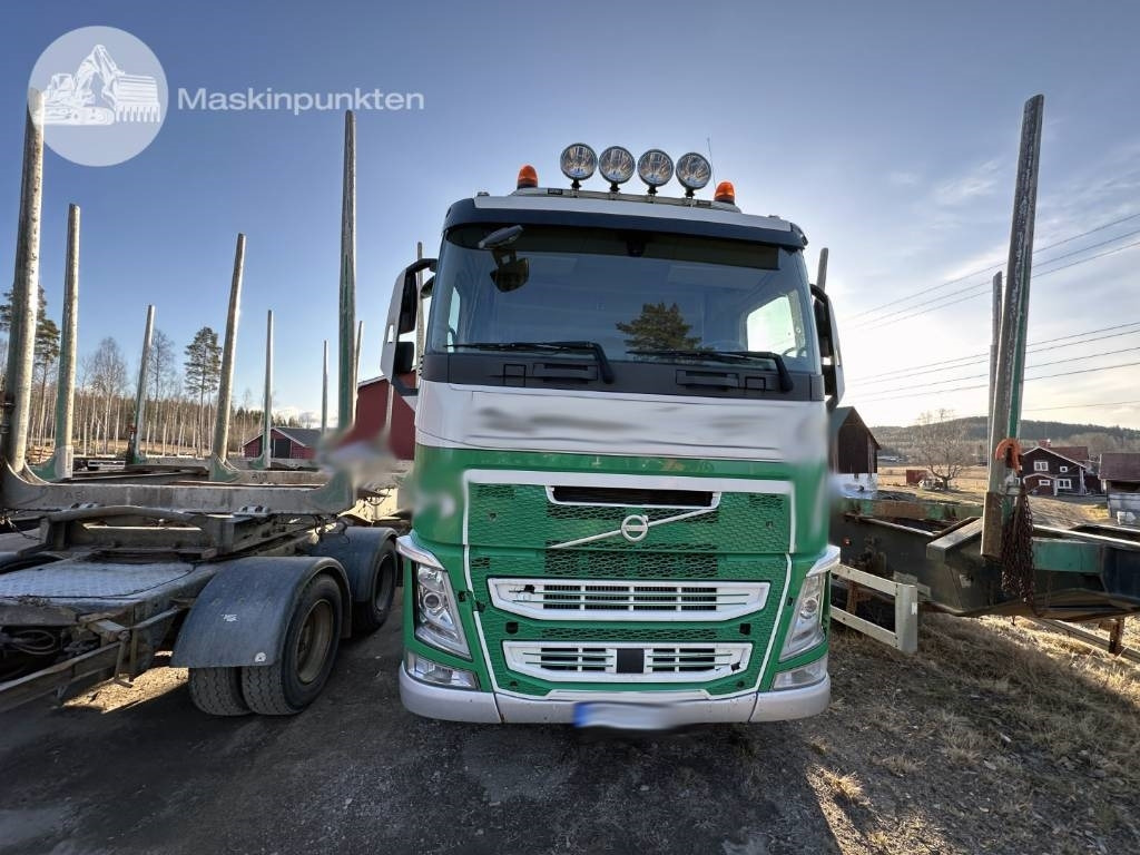 Volvo FH 540 - Camión forestal: foto 2 Volvo FH 540 - Camión forestal: foto 2