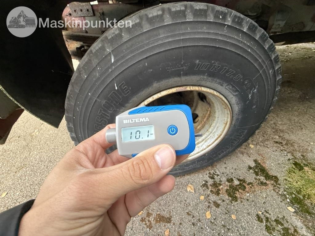 Camión volquete Volvo FL 611: foto 27