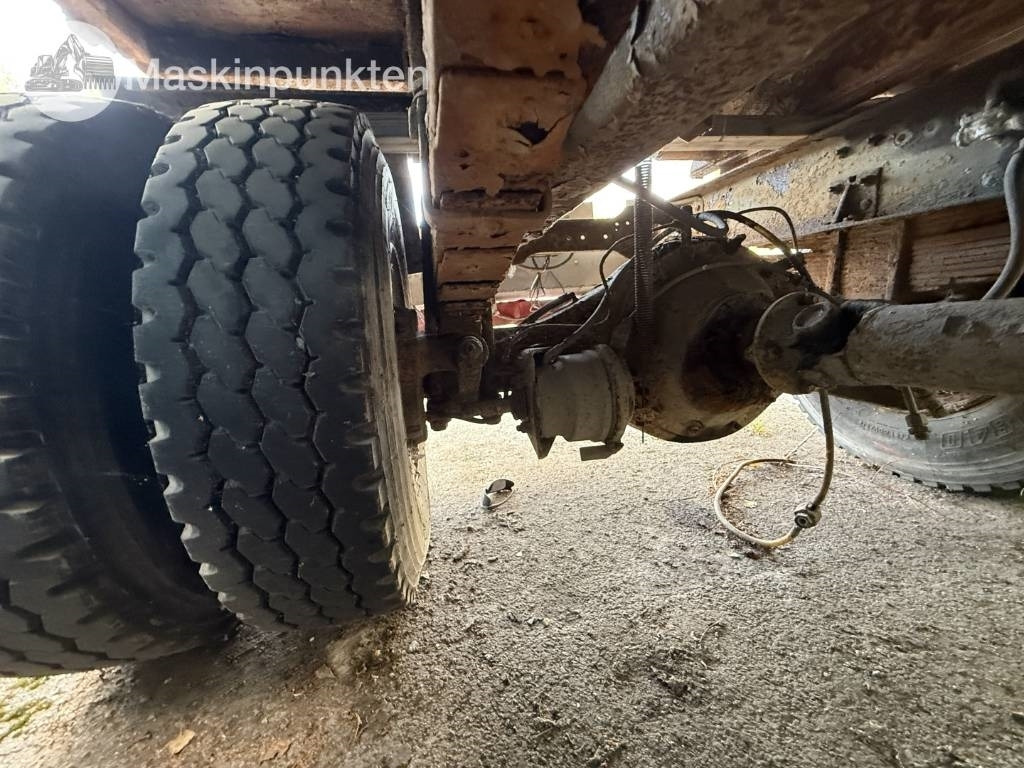 Camión volquete Volvo FL 611: foto 15